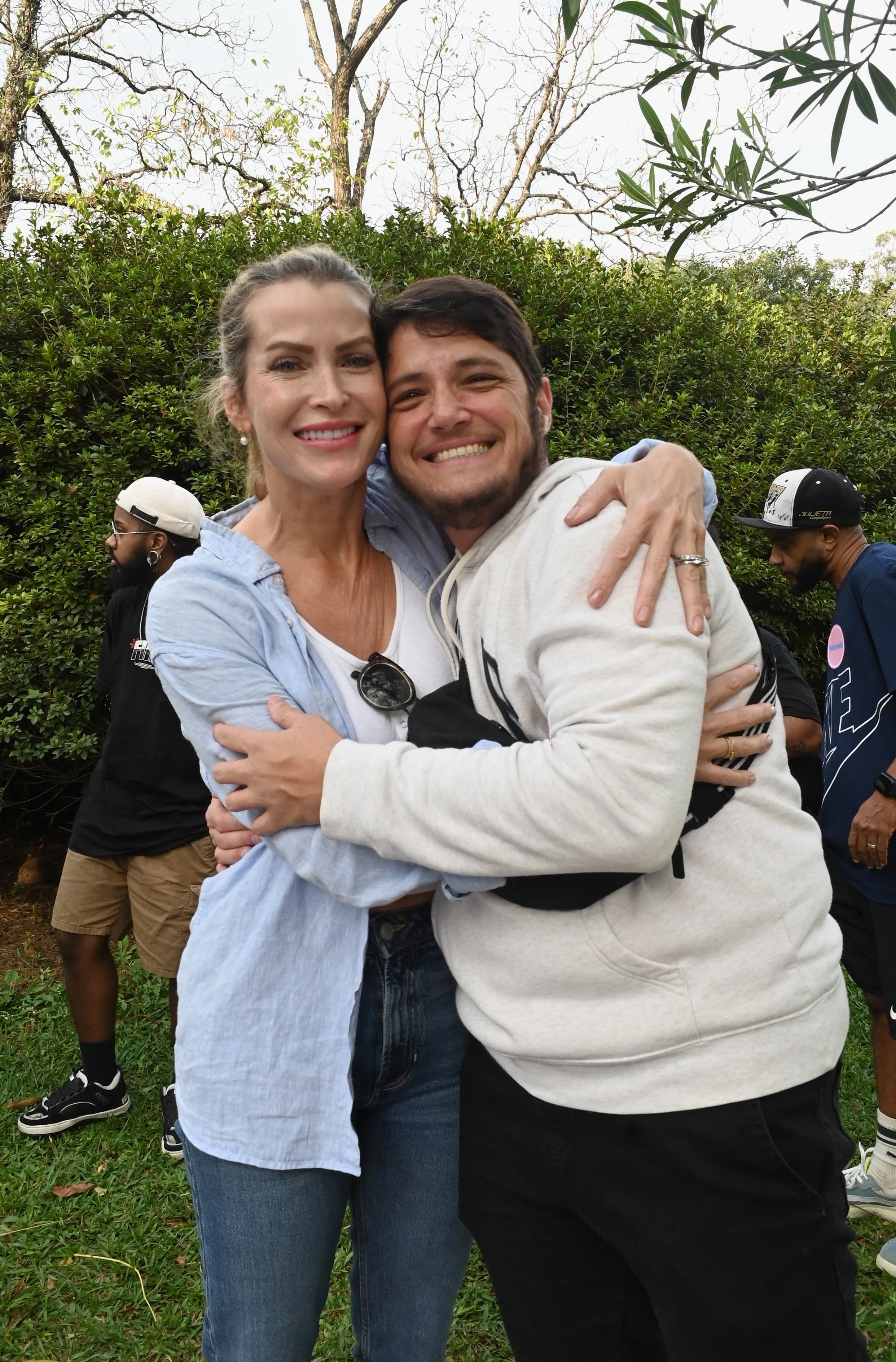 Dr. Cornélio with patients